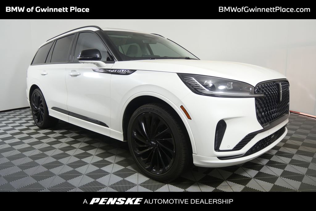 Used 2025 Lincoln Aviator Reserve w/ Jet Appearance Package image 1