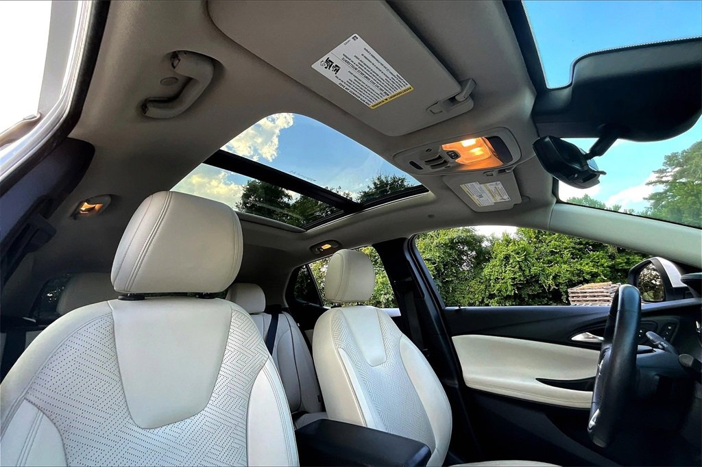 Certified 2022 Buick Encore GX Essence w/ Advanced Technology Package image 23