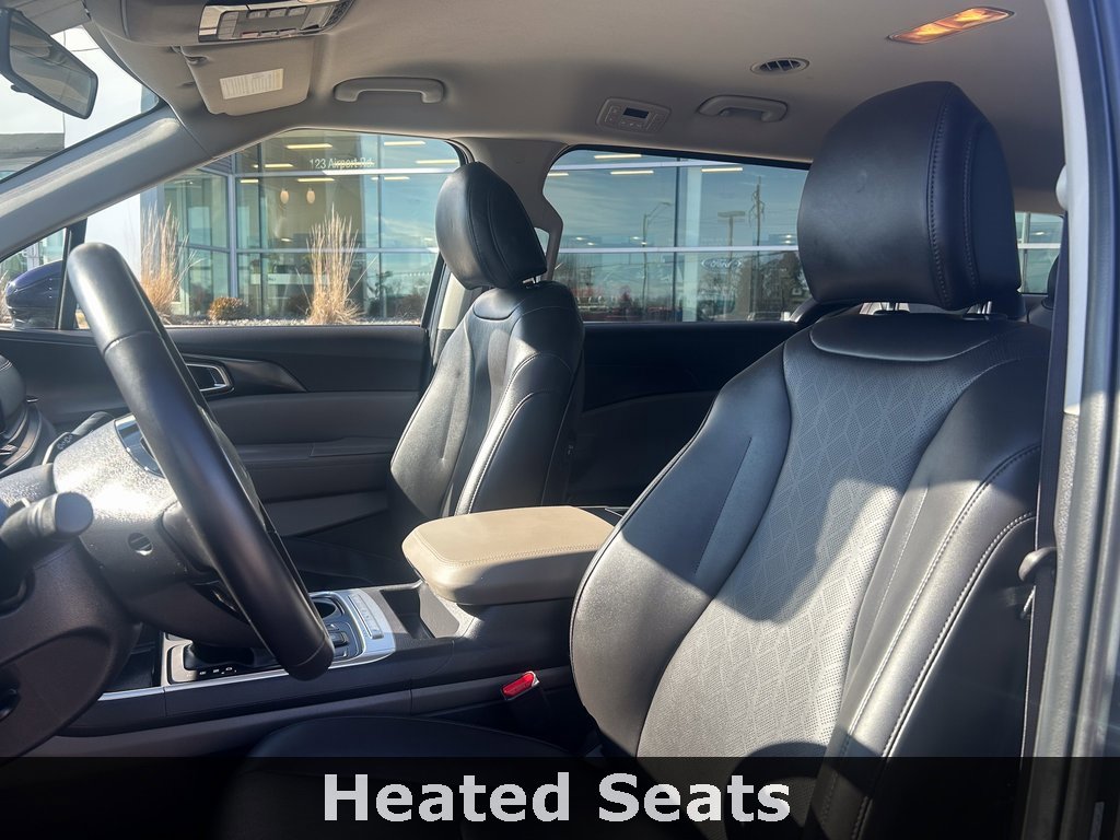 Used 2025 Kia Carnival image 9