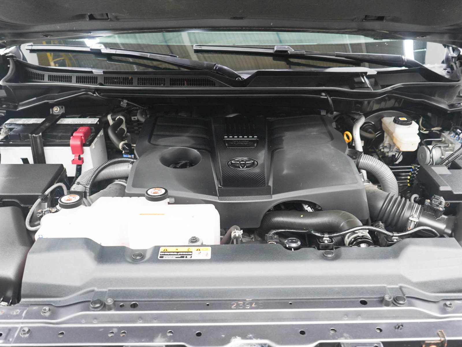 Used 2022 Toyota Tundra SR5 AWD/4WD image 32