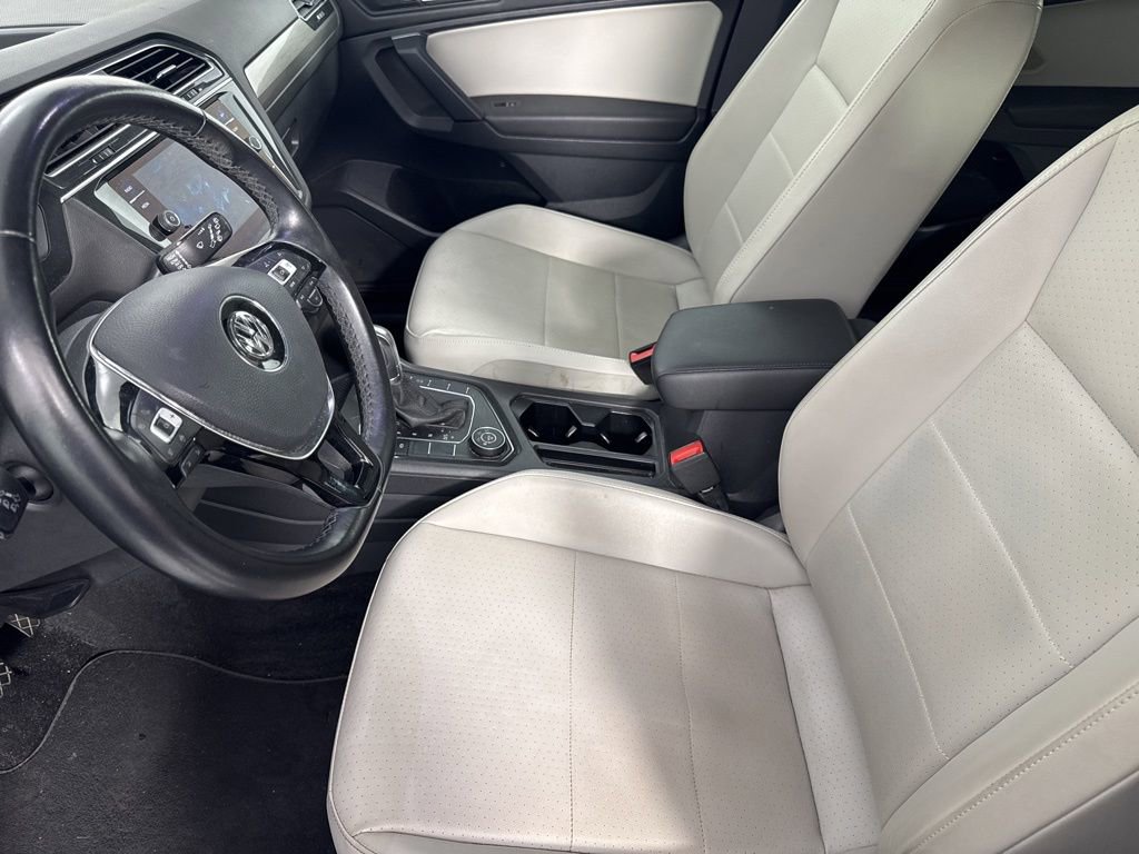 Used 2019 Volkswagen Tiguan SE w/ Panoramic Sunroof Package image 14