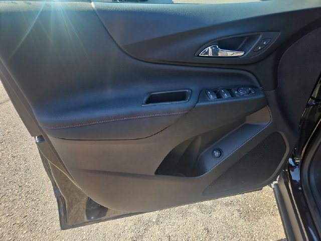 Used 2023 Chevrolet Equinox RS FWD image 11