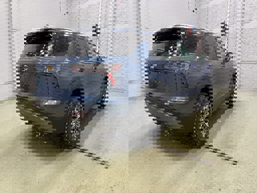 New 2026 Chevrolet Equinox LT w/ Convenience Package II image 3