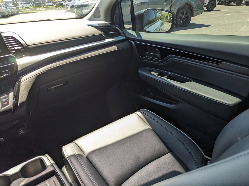 Used 2025 Honda Odyssey Touring image 15
