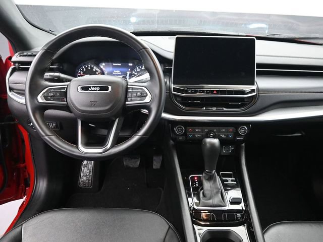 Used 2022 Jeep Compass Limited image 11