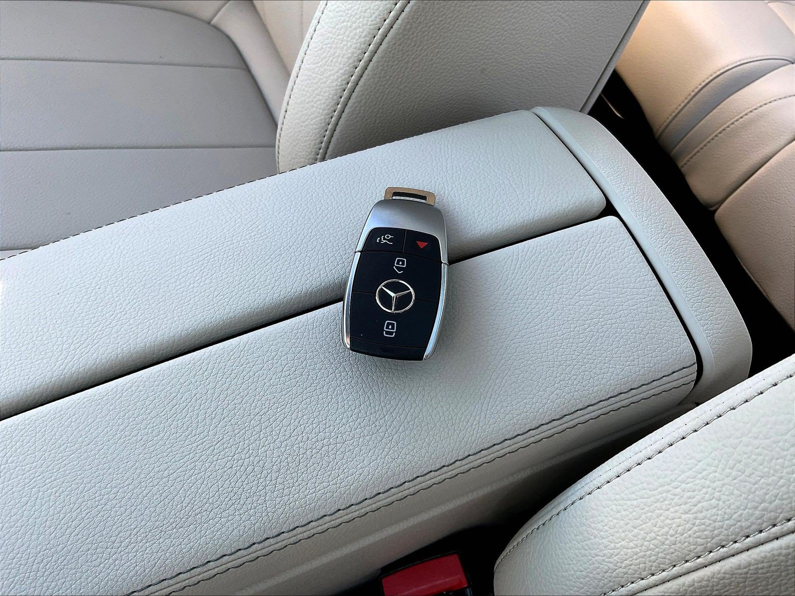 Certified 2026 Mercedes-Benz GLB 250 4MATIC image 35