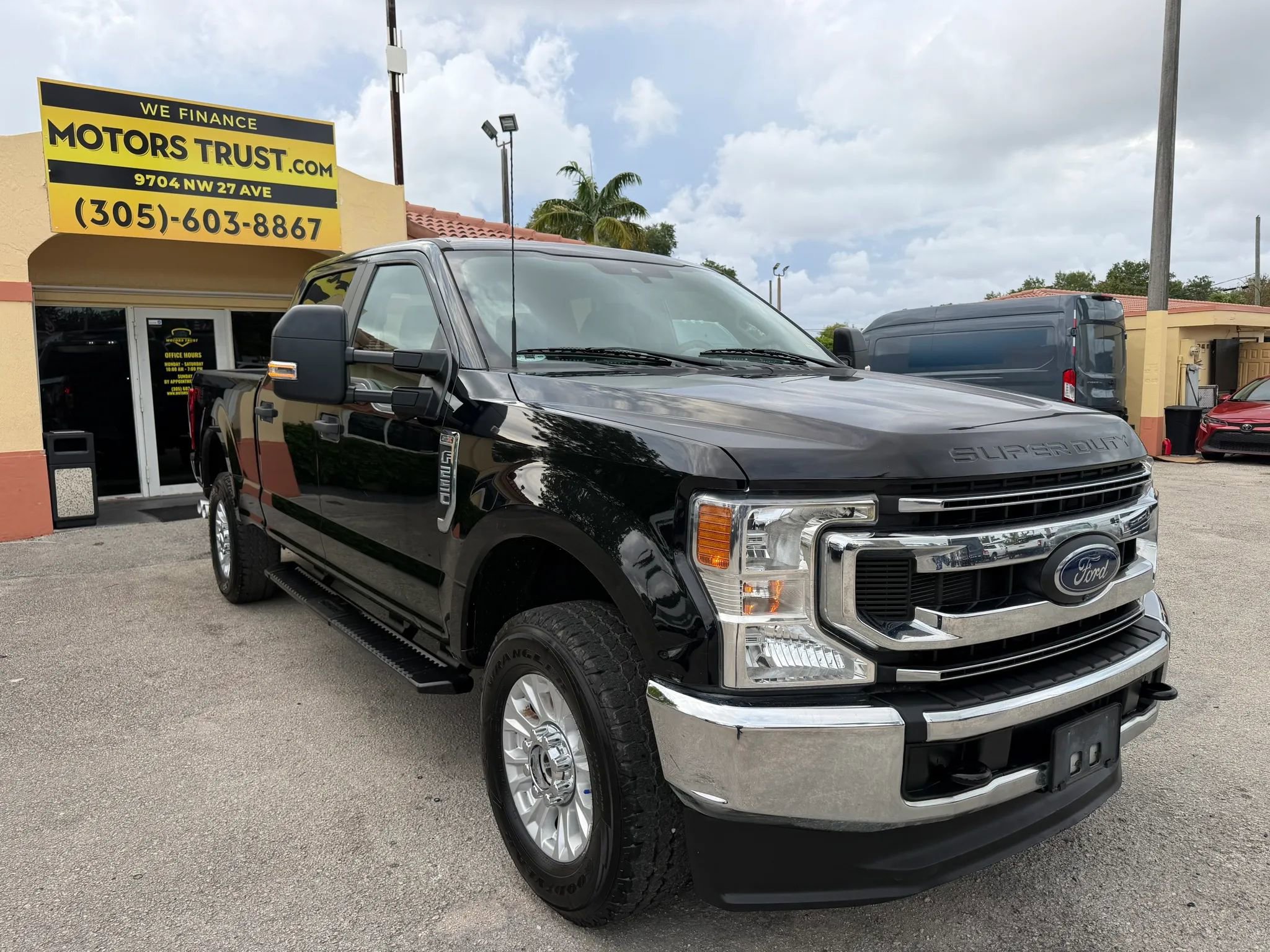 Used 2022 Ford F250 XLT w/ STX Appearance Package image 7