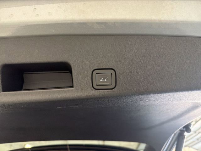 New 2026 Chevrolet Traverse RS image 18