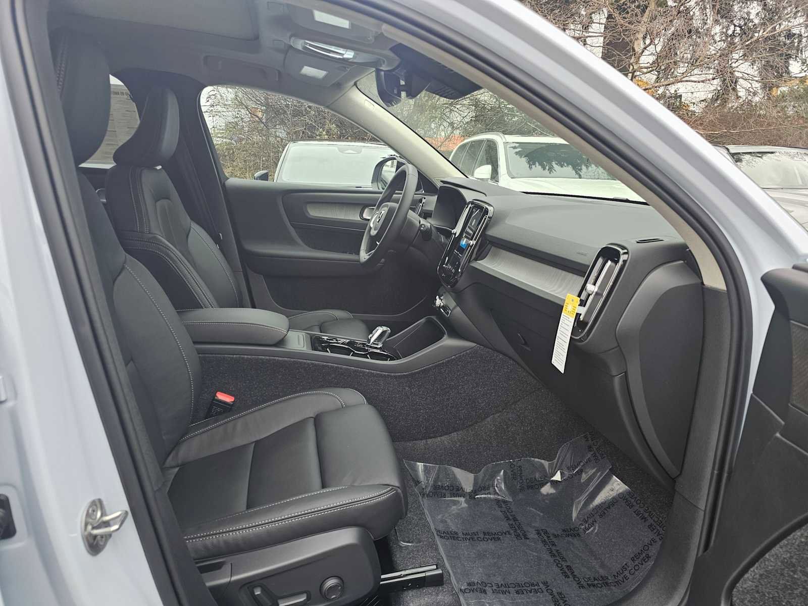 New 2026 Volvo XC40 B5 Plus w/ Protection Package Premier image 11