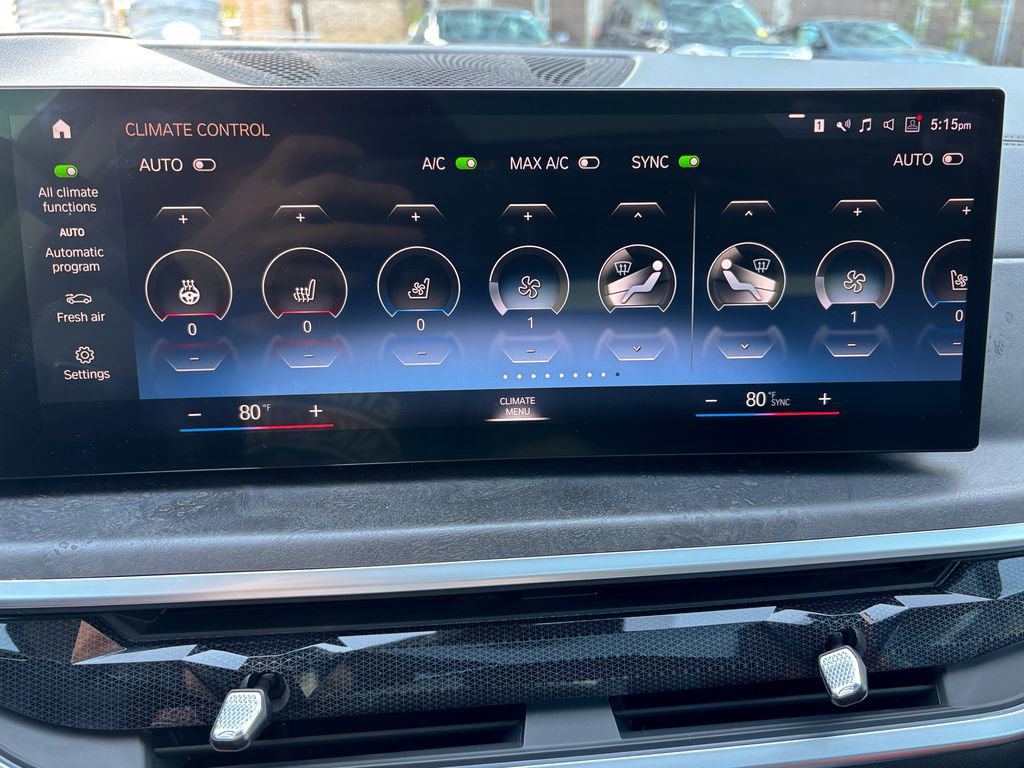 Certified 2023 BMW X7 xDrive40i w/ Premium Package AWD/4WD image 25