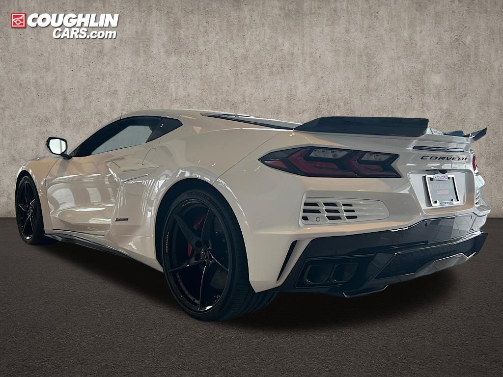 New 2025 Chevrolet Corvette E-Ray w/ Stealth Interior Trim Package image 6