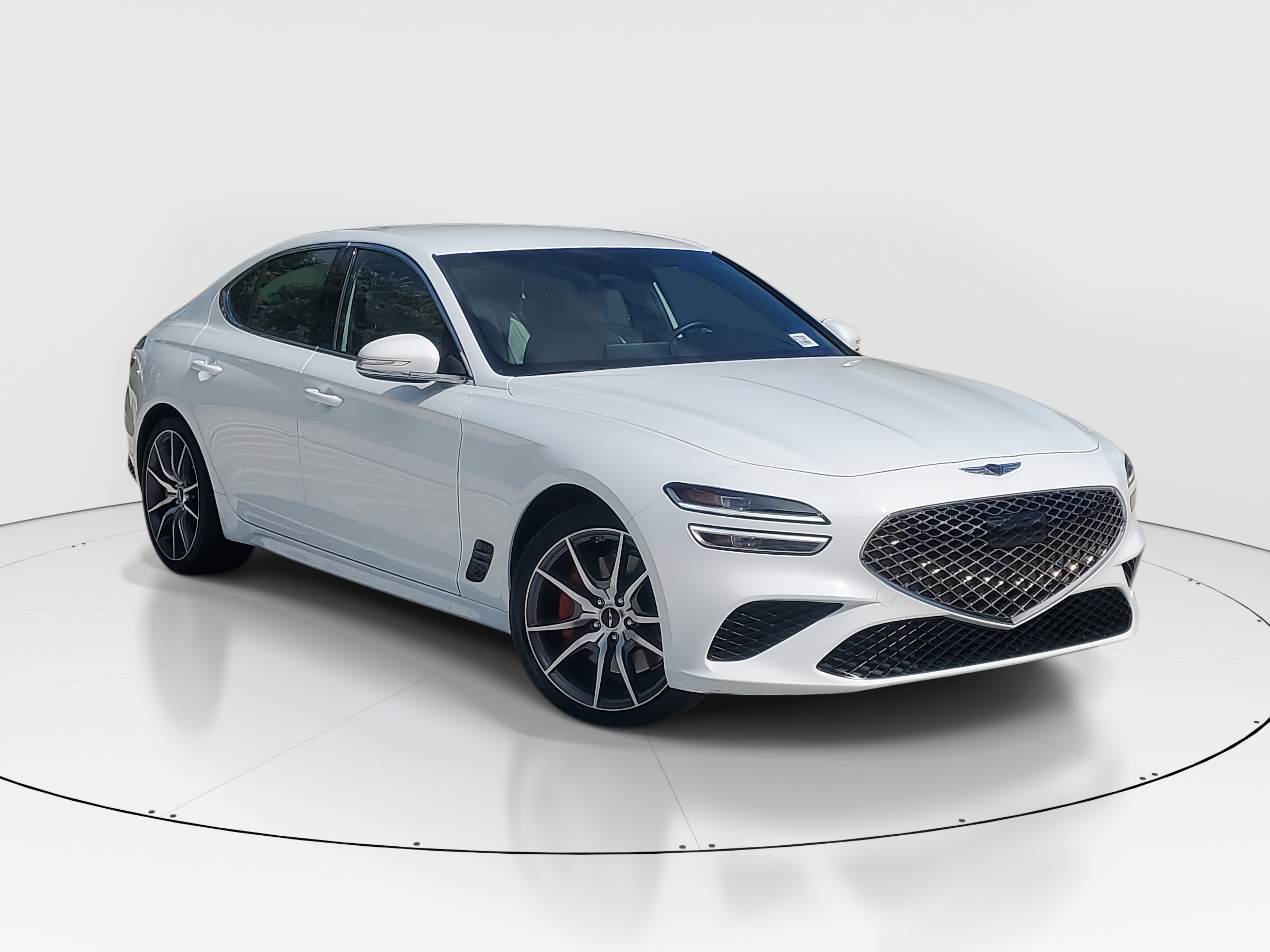 Used 2025 Genesis G70 2.5T image 2