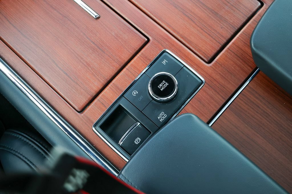 Used 2024 Lincoln Navigator Reserve AWD/4WD image 16