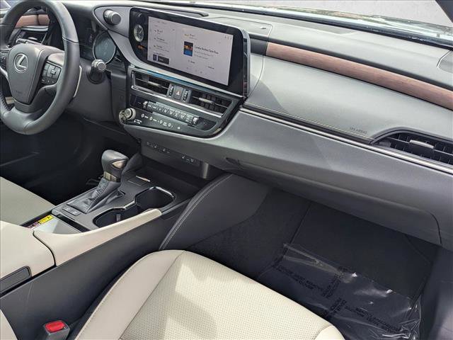 Used 2025 Lexus ES 300h w/ Premium Package image 21