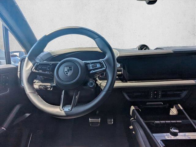 Used 2025 Porsche Cayenne Turbo image 14