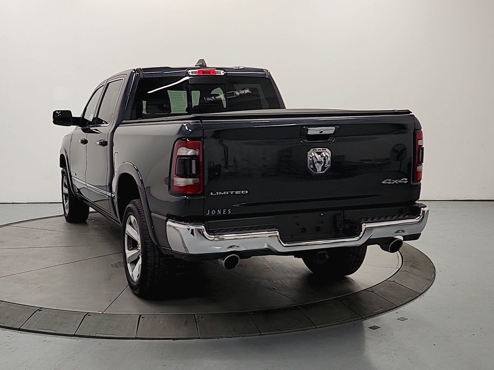 Used 2019 RAM 1500 Limited AWD/4WD image 8