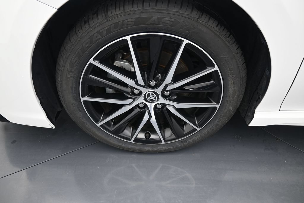 Used 2024 Toyota Camry SE FWD image 14