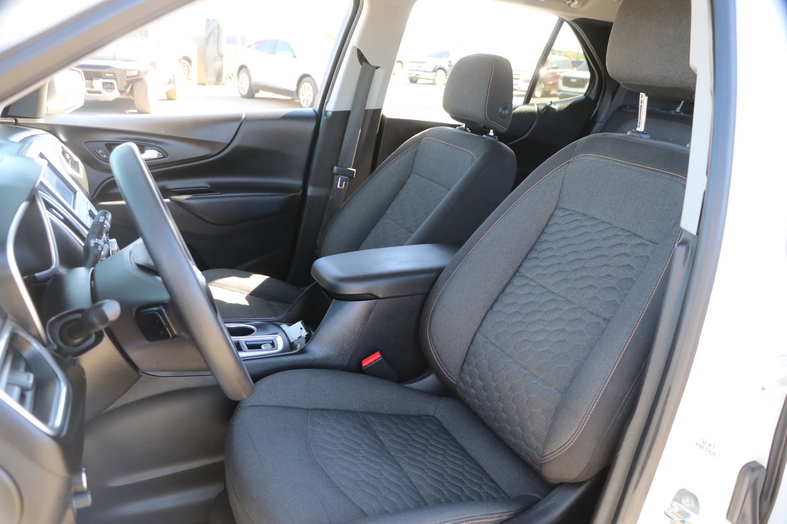 Used 2020 Chevrolet Equinox LT FWD image 14