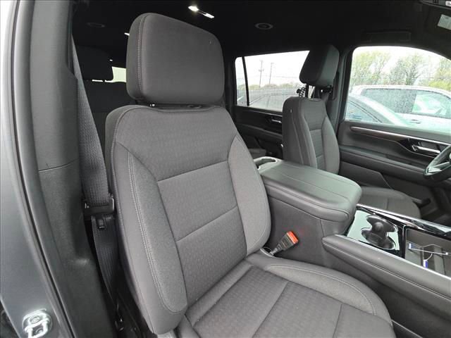 Certified 2025 Chevrolet Suburban LS image 17