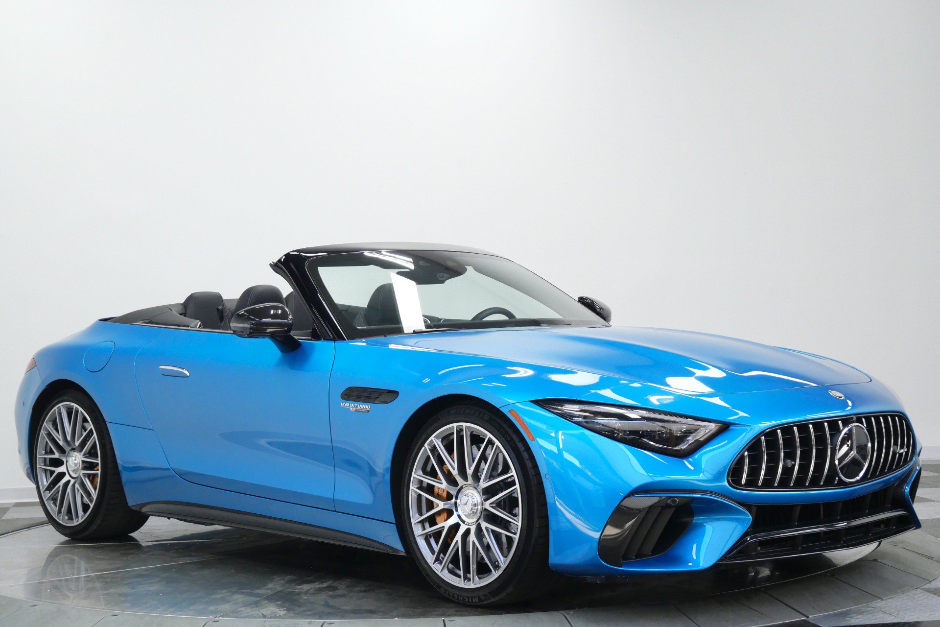 Used 2025 Mercedes-Benz SL 63 AMG S e Performance 4MATIC image 3