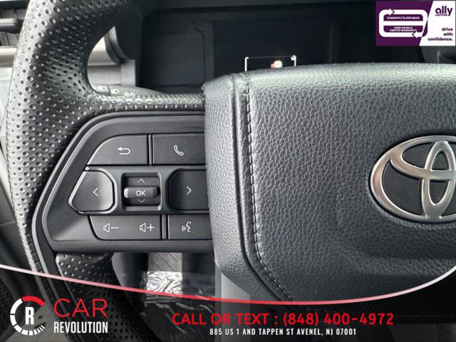 Used 2024 Toyota Tacoma SR image 17