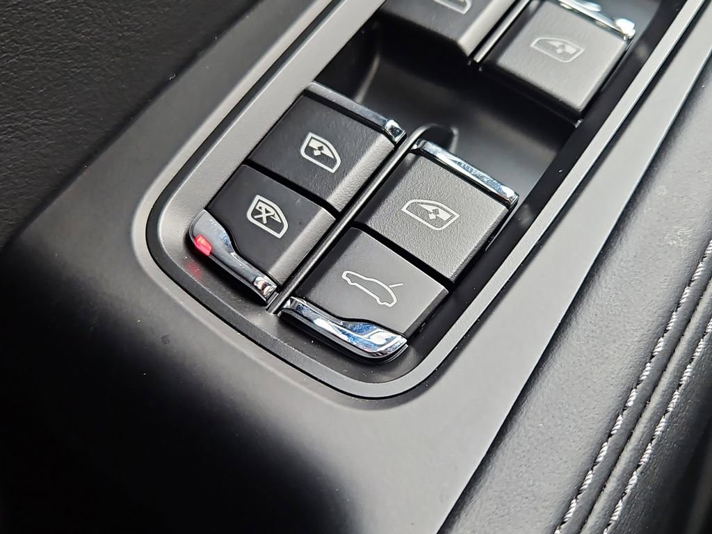 New 2026 Porsche Macan S image 21