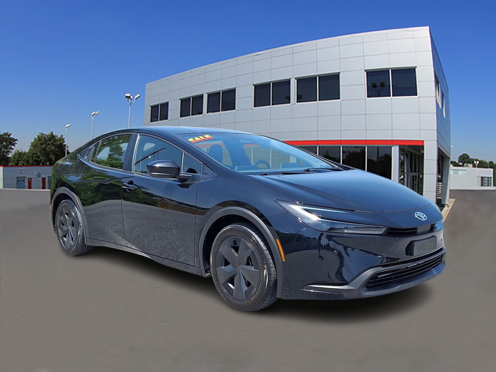 Used 2025 Toyota Prius LE FWD image 1