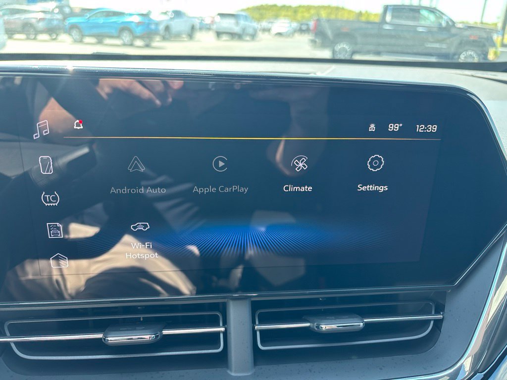 New 2026 Chevrolet Trax RS w/ Sunroof Package FWD image 18