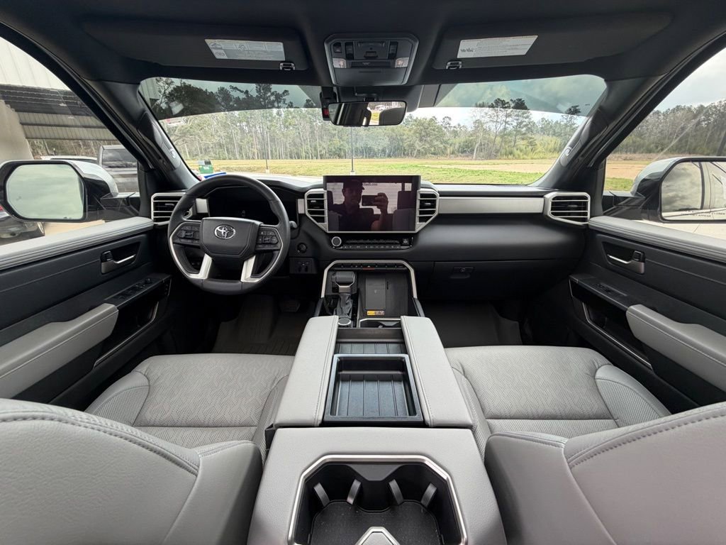 Used 2025 Toyota Tundra Limited w/ Power Package image 15