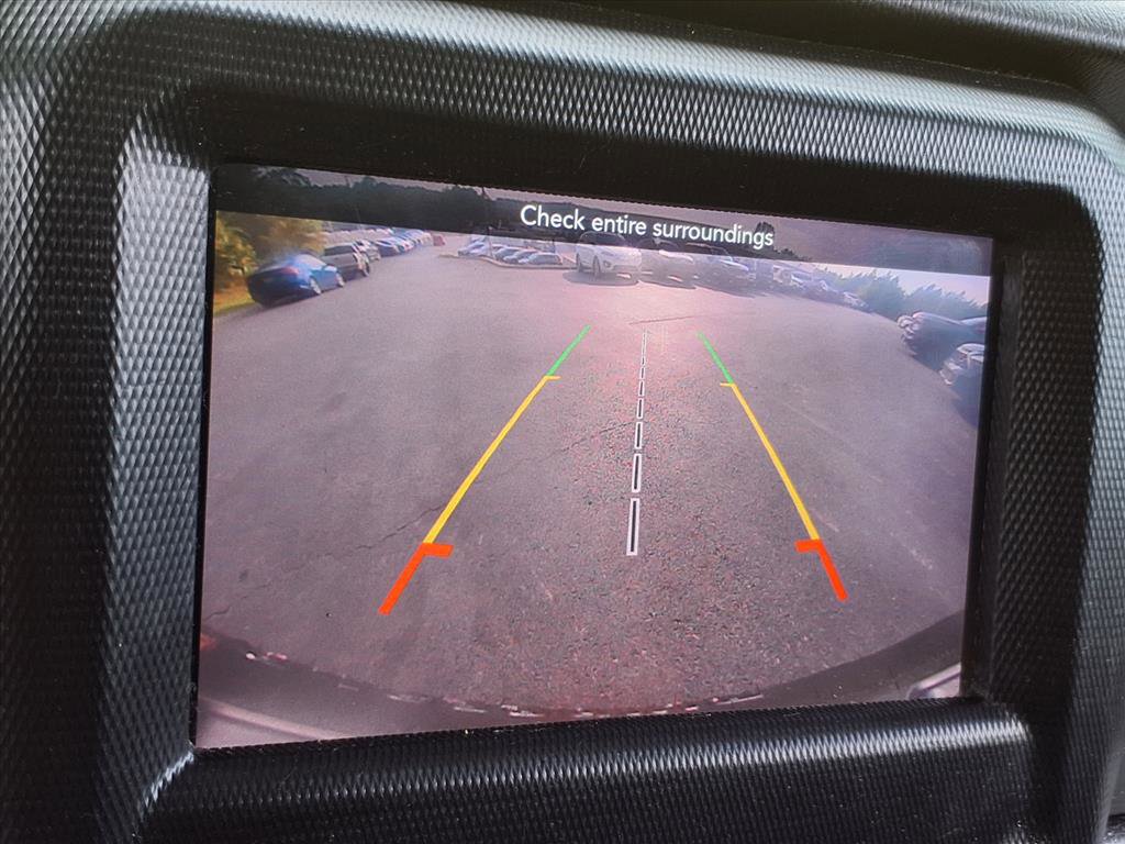 Used 2018 Jeep Wrangler Unlimited Sahara w/ Cold Weather Group image 19