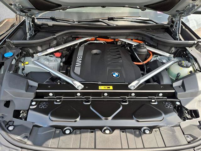 New 2026 BMW X5 xDrive50e w/ M Sport Package AWD/4WD image 17
