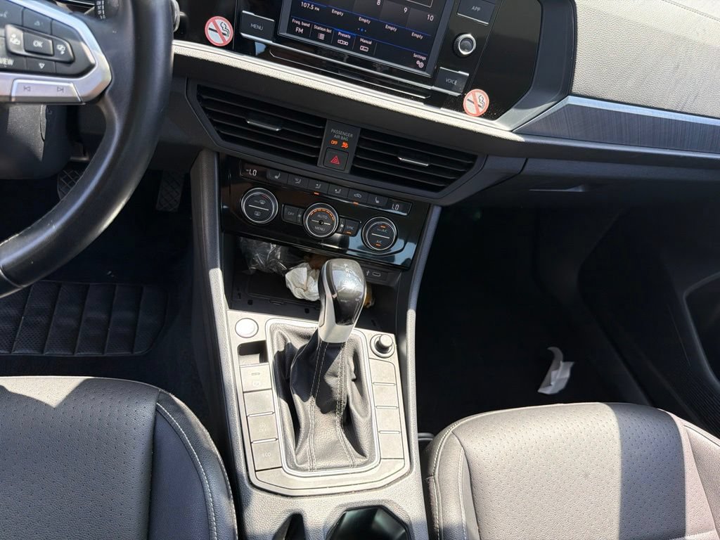 Used 2024 Volkswagen Jetta SE FWD image 17
