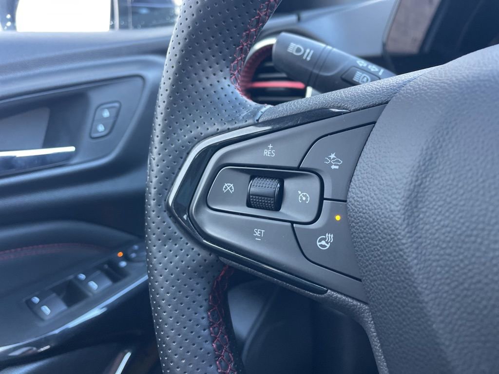 Used 2024 Chevrolet Trax RS w/ Sunroof Package image 33