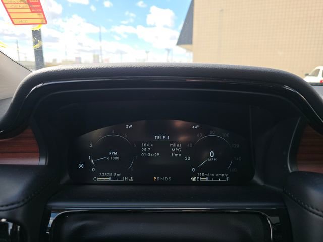 Used 2023 Lincoln Nautilus Reserve image 20