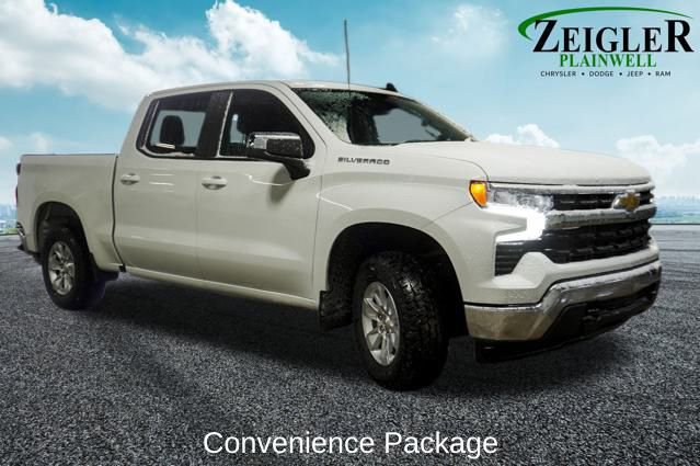 Used 2025 Chevrolet Silverado 1500 LT w/ Work Truck Package image 4