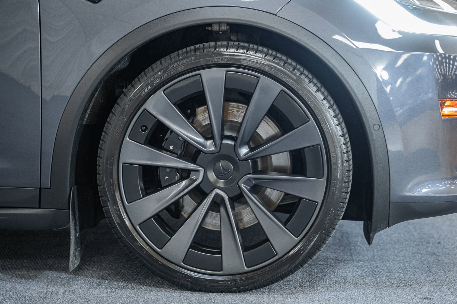 Used 2022 Tesla Model X image 21