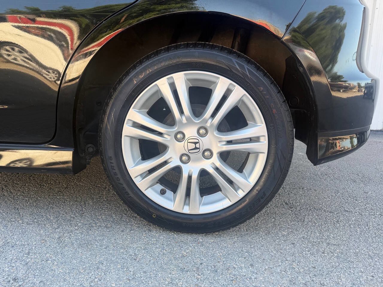 Used 2010 Honda Fit Sport image 33