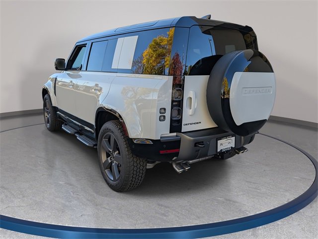 New 2025 Land Rover Defender 110 V8 image 3