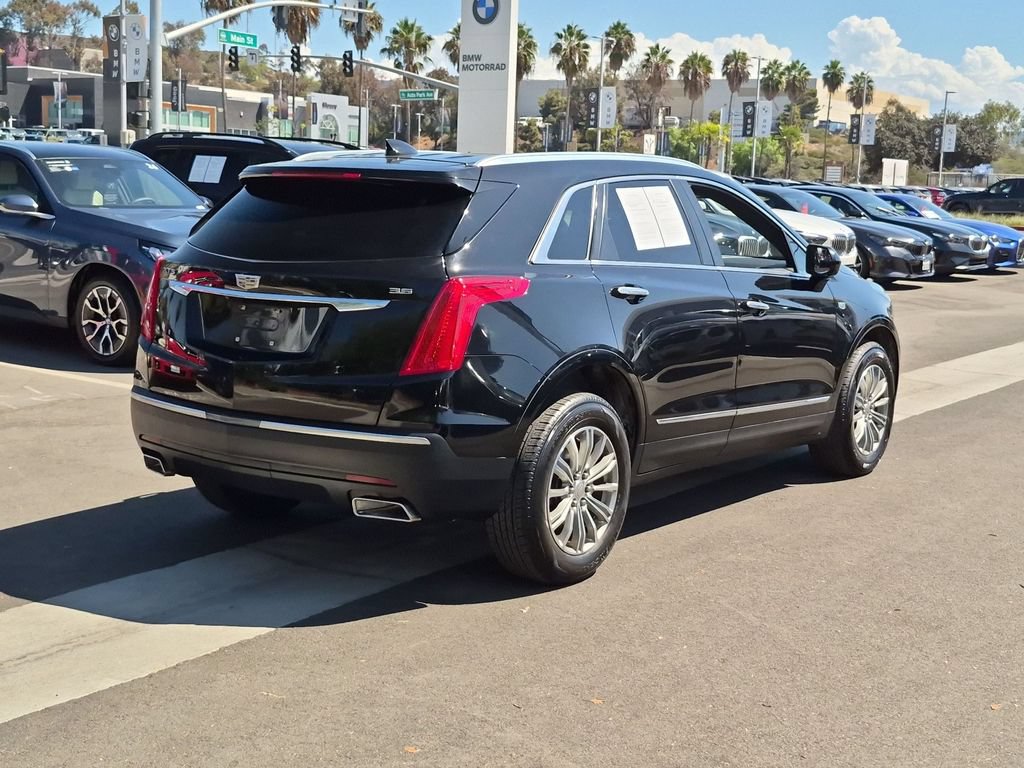 Used 2018 Cadillac XT5 Luxury w/ Driver Awareness Package FWD image 6