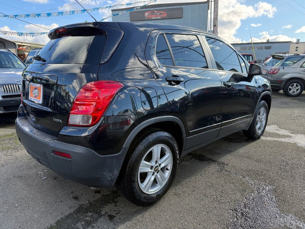 Used 2015 Chevrolet Trax LS FWD image 7