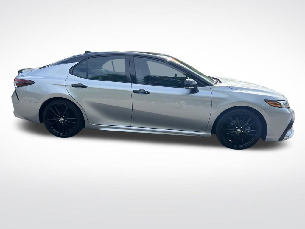 Used 2023 Toyota Camry XSE FWD image 4