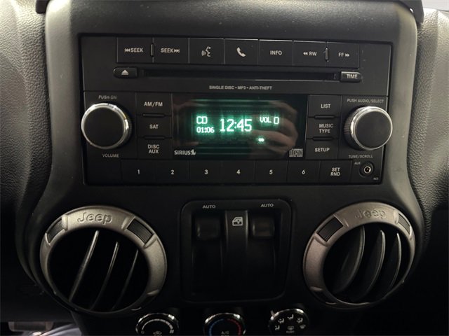 Used 2016 Jeep Wrangler Sport image 3