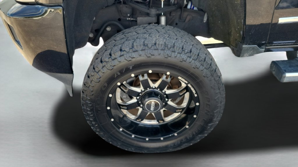 Used 2015 Chevrolet Silverado 2500 High Country w/ Duramax Plus Package AWD/4WD image 24