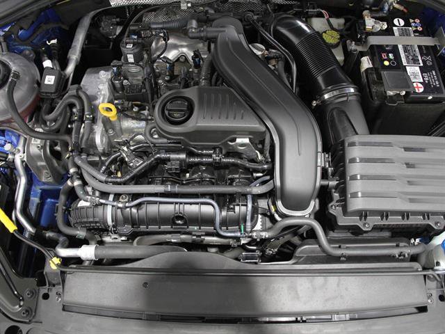 Certified 2023 Volkswagen Jetta SE w/ Panoramic Sunroof Package image 19