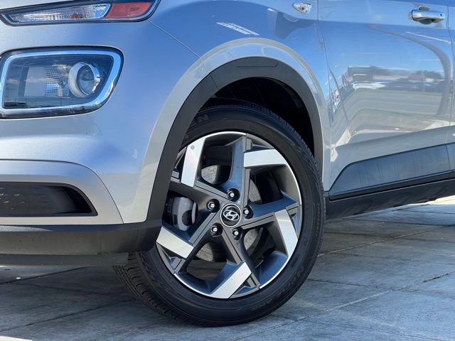 Certified 2025 Hyundai Venue SEL image 2