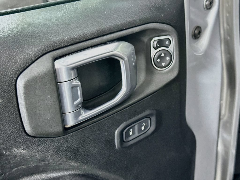 Used 2023 Jeep Wrangler Unlimited Rubicon 4xe AWD/4WD image 21