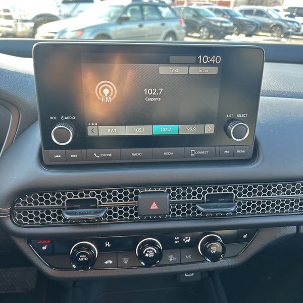 Used 2025 Honda HR-V Sport image 29