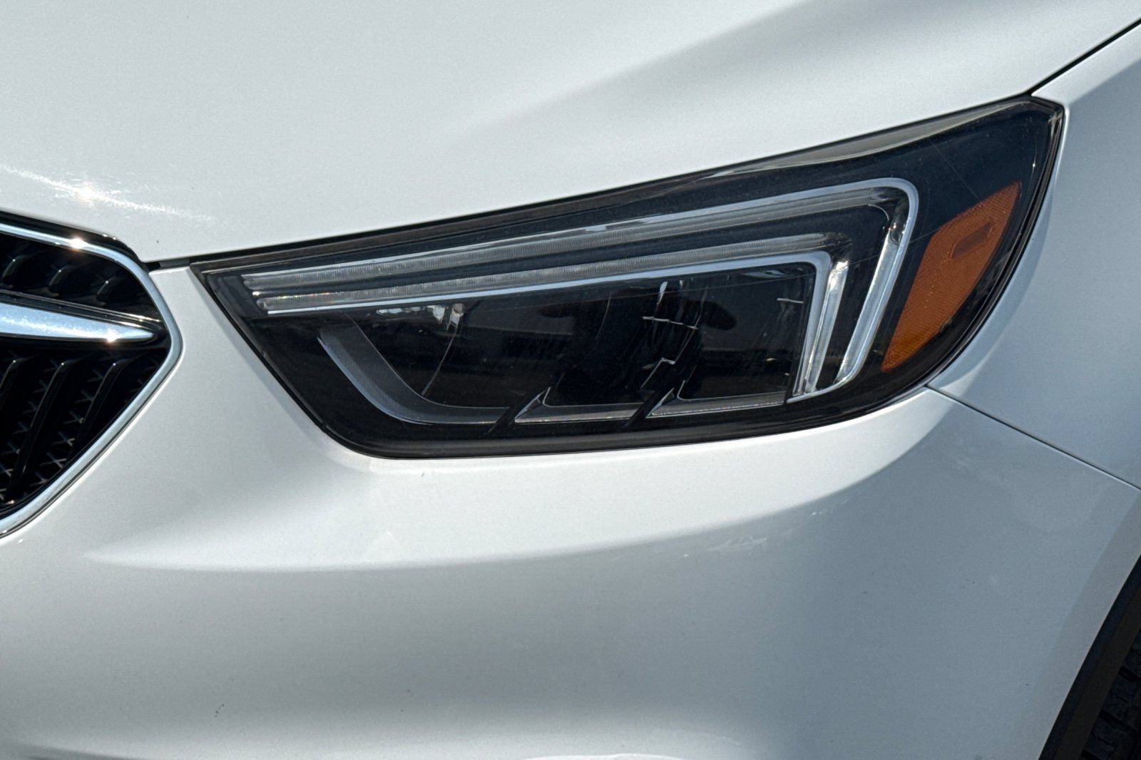Used 2018 Buick Encore Essence FWD image 50