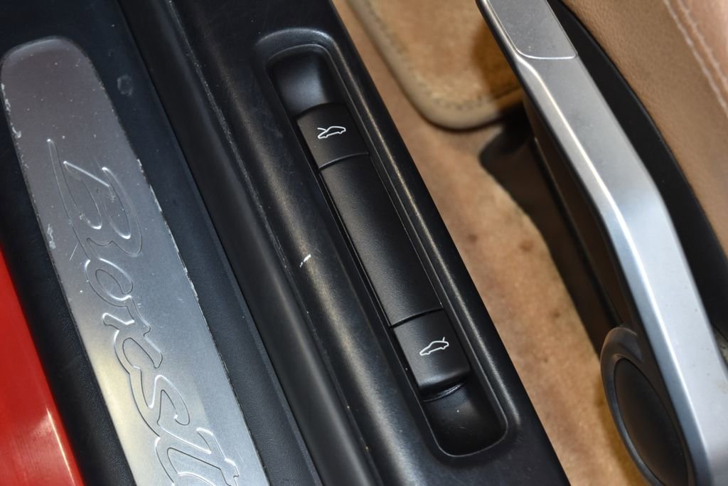 Used 2006 Porsche Boxster image 8