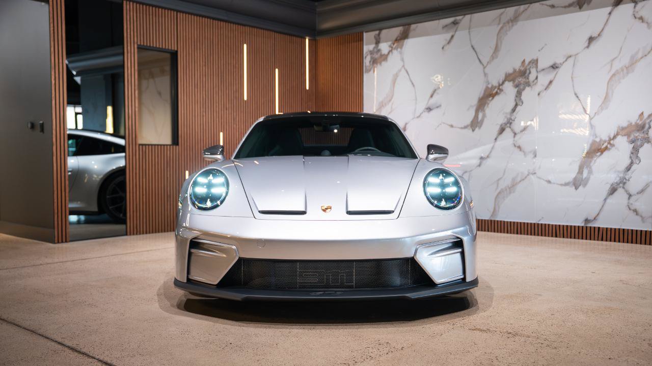 Used 2026 Porsche 911 GT3 RWD image 2
